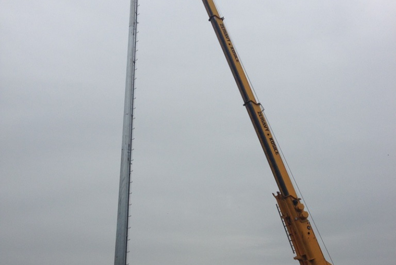Referencie / Stavba výškového stožiara - Košice, Čaňa - foto Referencie / Stavba výškového stožiara - Košice, Čaňa - foto