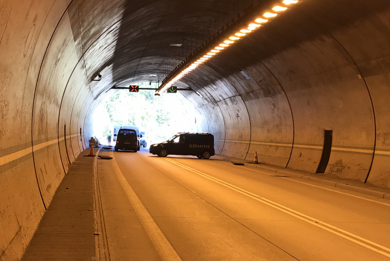 2018 / Modernizácia núdzového osvetlenia - Tunel Horelica - foto