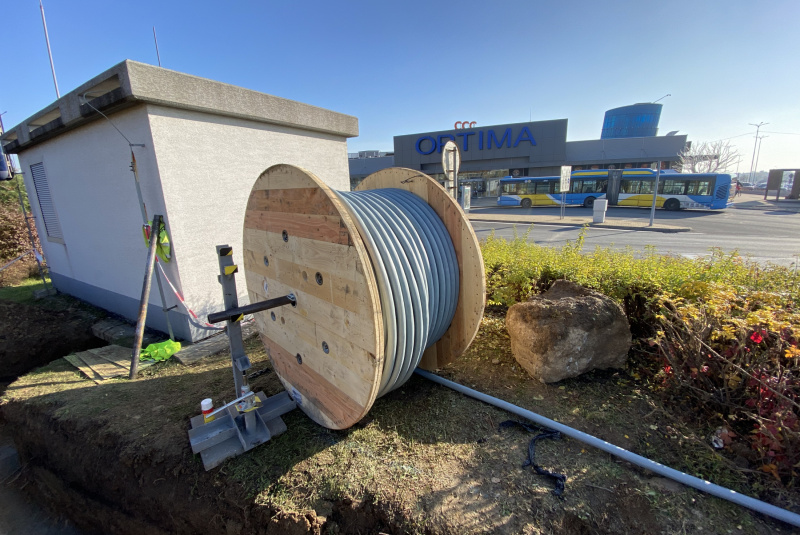 2020 / Tesla Supercharger Station Košice - optima - foto 2020 / Tesla Supercharger Station Košice - optima - foto