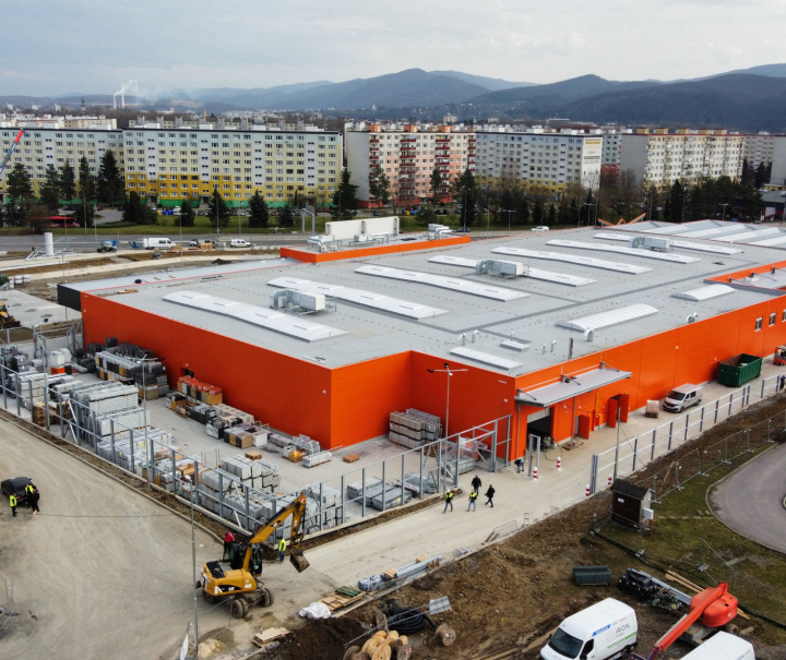 Obchodné centrum OBI, Zvolen